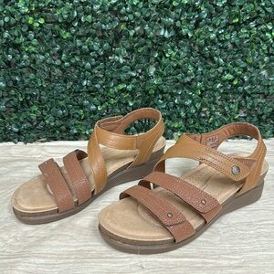 Clarks Calenne Clara Tan Combi Sandals - 9